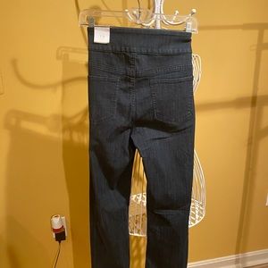 Flat front pull on jeggings